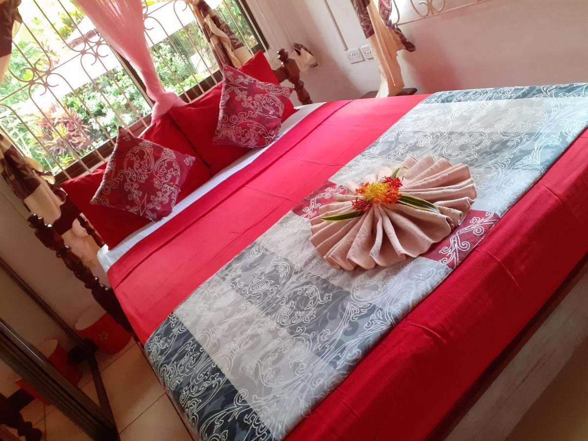 Gigi'S Self Catering Apartment Port Glaud Dış mekan fotoğraf