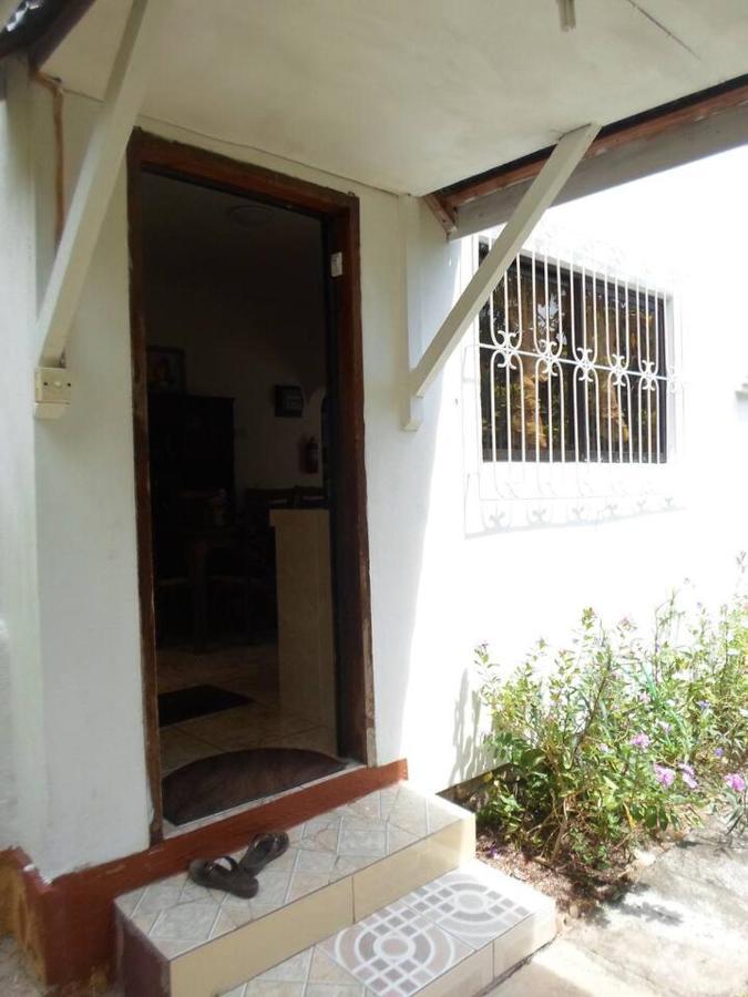 Gigi'S Self Catering Apartment Port Glaud Dış mekan fotoğraf
