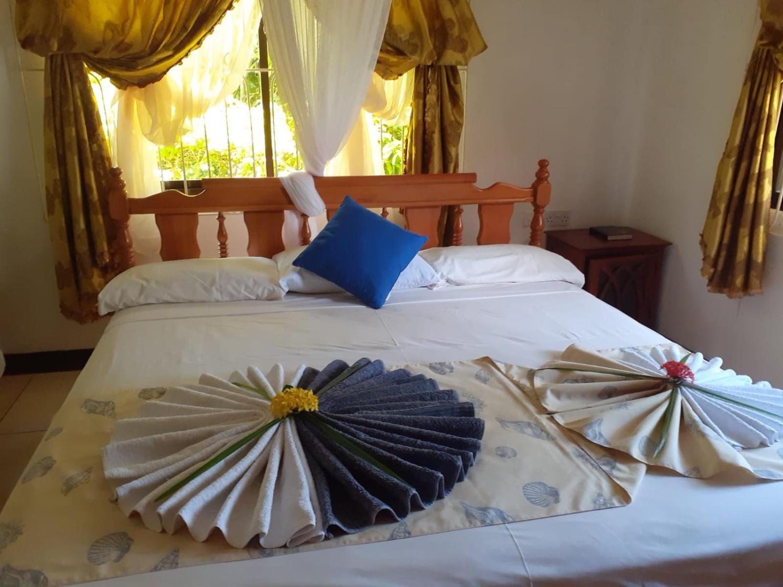 Gigi'S Self Catering Apartment Port Glaud Dış mekan fotoğraf