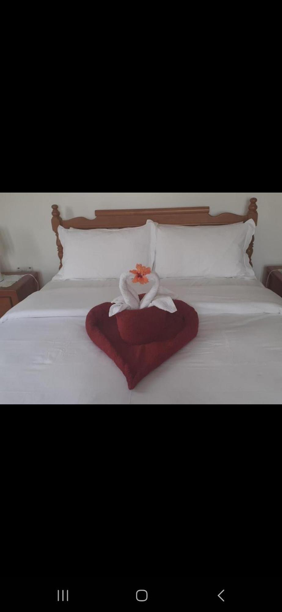Gigi'S Self Catering Apartment Port Glaud Oda fotoğraf